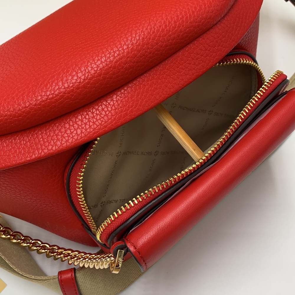 MICHAEL KORS
Maisie Large Pebbled Leather 2-in-1 Waistpack Fannypack Crossbody - Picture 13 of 16